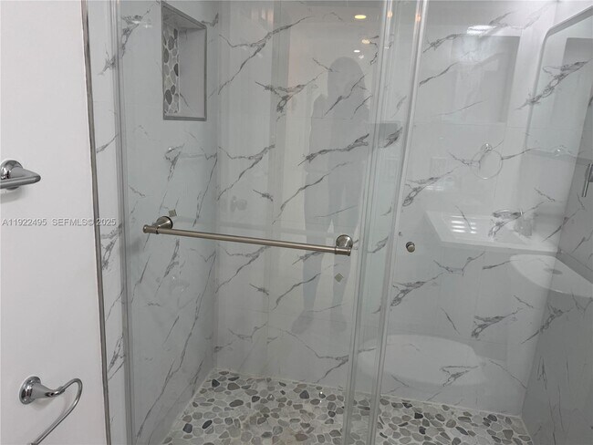 Building Photo - 9726 Hammocks Blvd