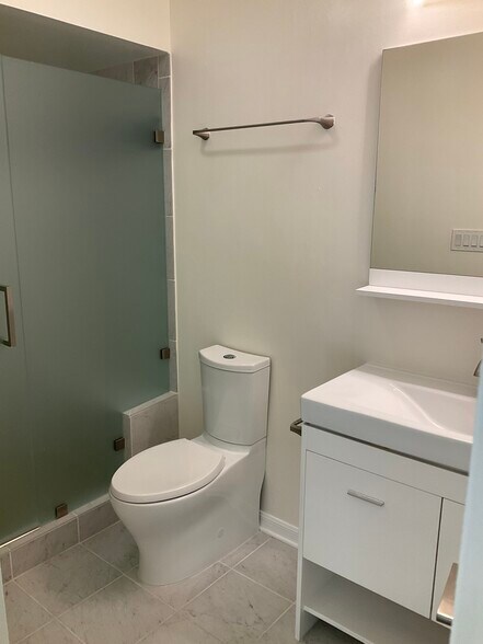 Building Photo - 2309 W Texas Ave