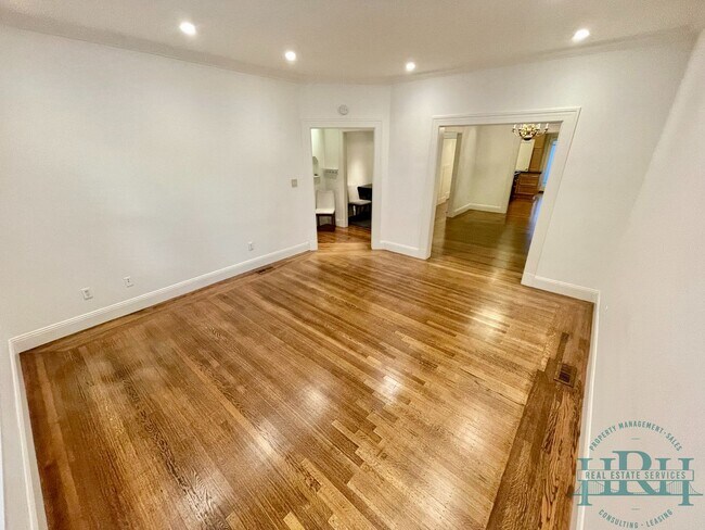 Building Photo - Beautiful and Spacious 1BR|1BA in Nob Hill...