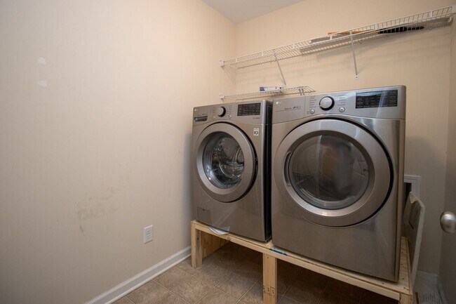 Building Photo - 106 Shumard Oak Ct