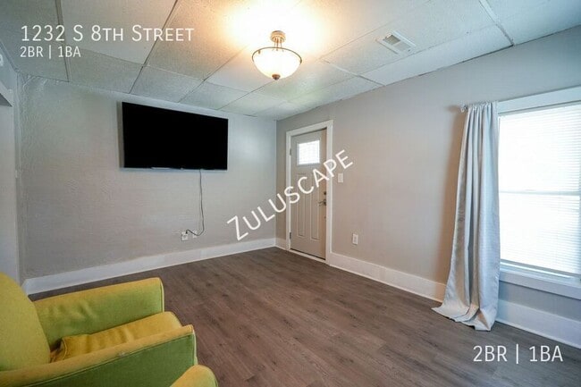 Building Photo - 1232 S 8th St