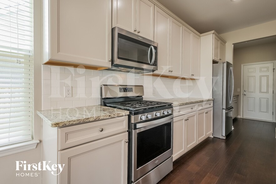 Building Photo - 437 Northern Red Oak Dr