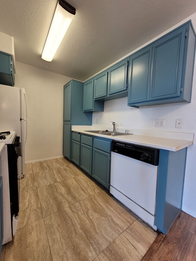 Building Photo - 3318 N Decatur Blvd