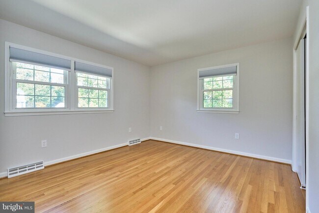 Building Photo - 2807 Schafflind Ct
