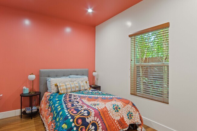 Building Photo - 6835 Aldea Ave