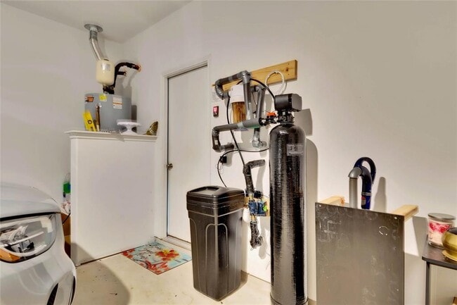 Building Photo - 124 Canley Lp