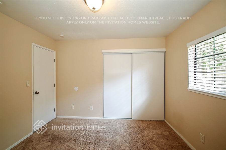 Building Photo - 3725 17th Ave