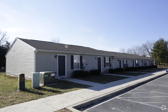 Primary Photo - Fegan Road Apartments