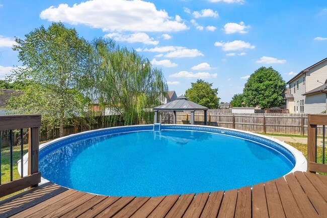 Building Photo - Four Bedroom with Pool in Fields of Northm...
