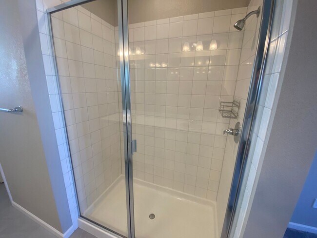 Building Photo - Fantastic Paired Home in Castle Rock