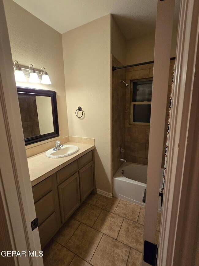 Building Photo - 3713 Star Beach Ln