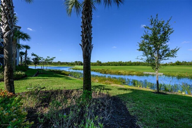 Building Photo - 14061 Heritage Landing Blvd