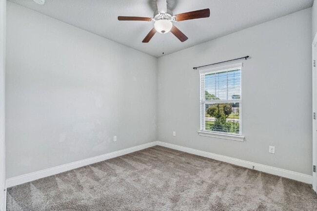 Building Photo - 2381 Belmont Dr
