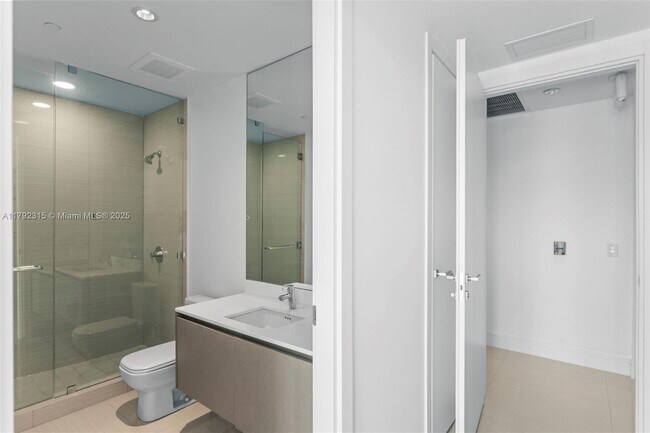 Building Photo - 3250 NE 188th St