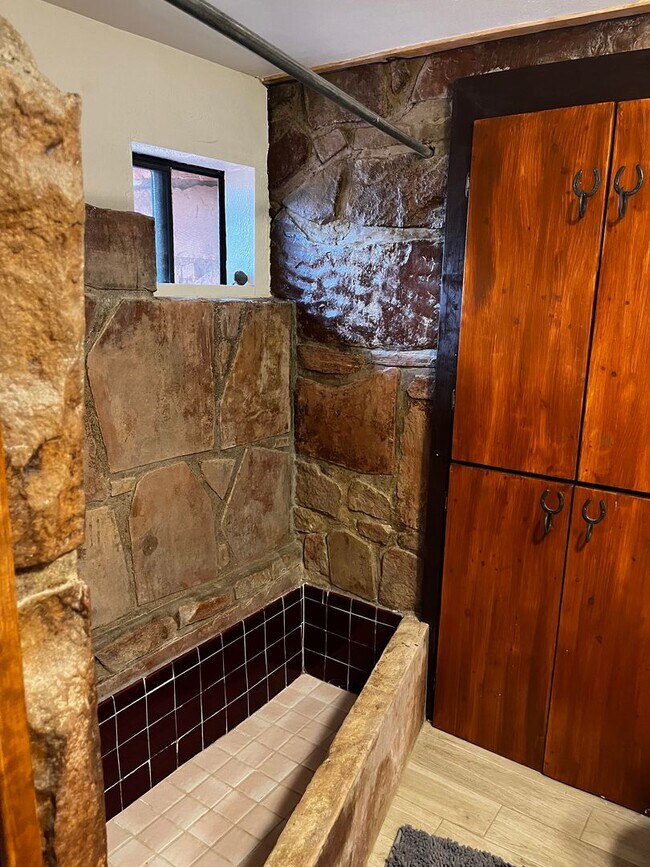 Building Photo - Unfurnished, 1-year long-term rental