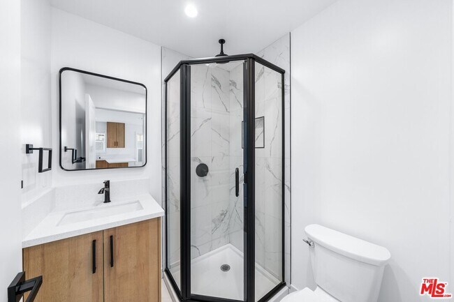 Building Photo - 1258 Mariposa St