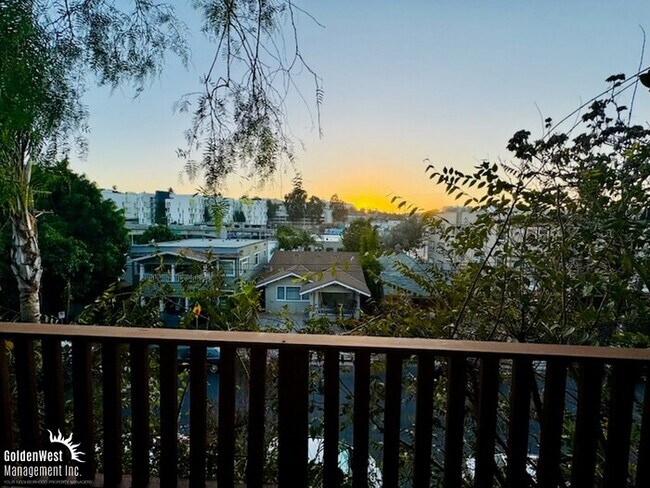 Building Photo - Beautiful 2Bdm 1.5Ba Home in the Heart of Los Angeles