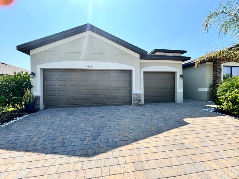 Primary Photo - 14527 Palamos Cir