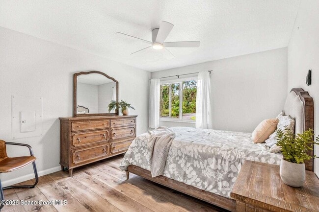 Building Photo - 100 Bonita St