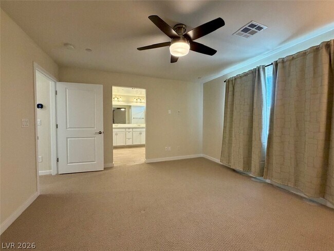 Building Photo - 227 Jaldena Ln