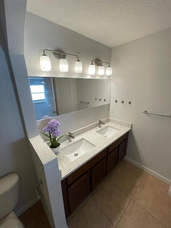 Building Photo - 16187 Old Ash Loop