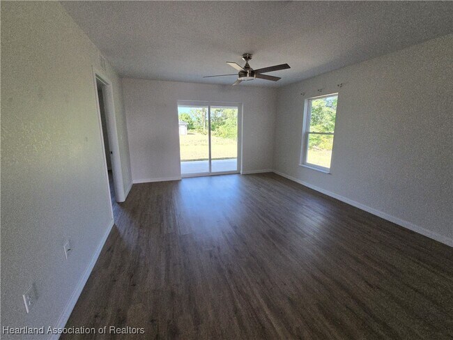 Building Photo - 7021 San Bruno Dr