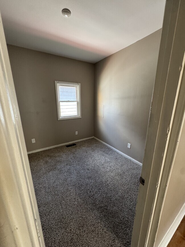 Building Photo - 206 N Sutphin St