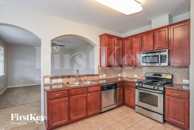 Building Photo - 1217 Stallion Ridge