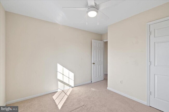 Building Photo - 2071 Van Tuyl Pl