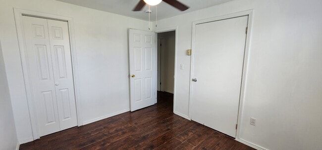 Building Photo - 1218 Lowry St