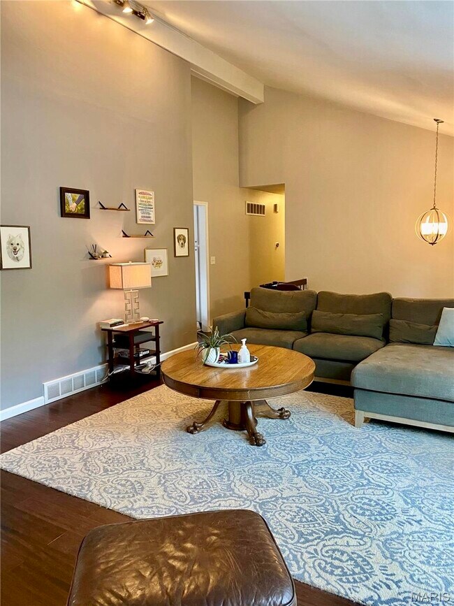 Building Photo - 9 Tree Hill Ct