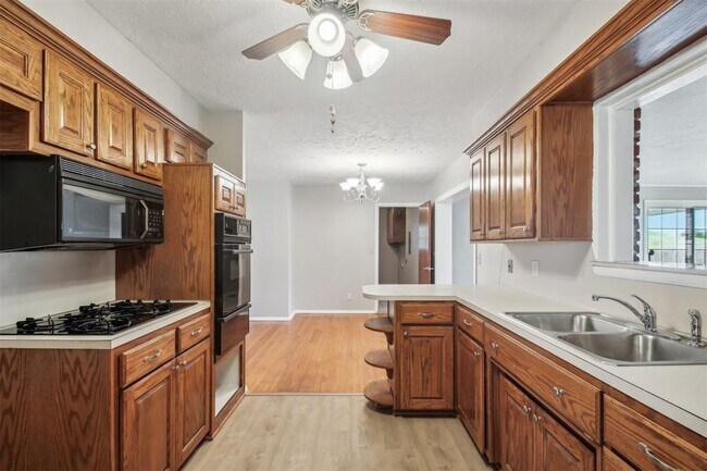 Building Photo - 309 Sherri Ln