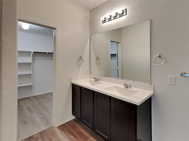 Building Photo - 316 Saguaro Dr