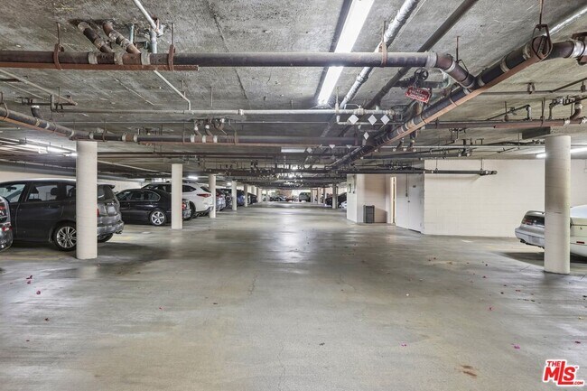 Building Photo - 2700 Cahuenga Blvd E