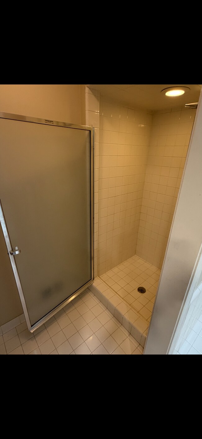 Building Photo - 889 Neff Rd