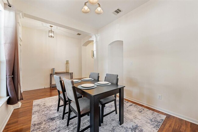 Building Photo - 221 Stone Crest Blvd