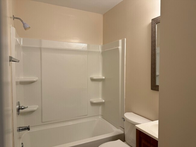 Building Photo - 1205 Broadus Ave SE