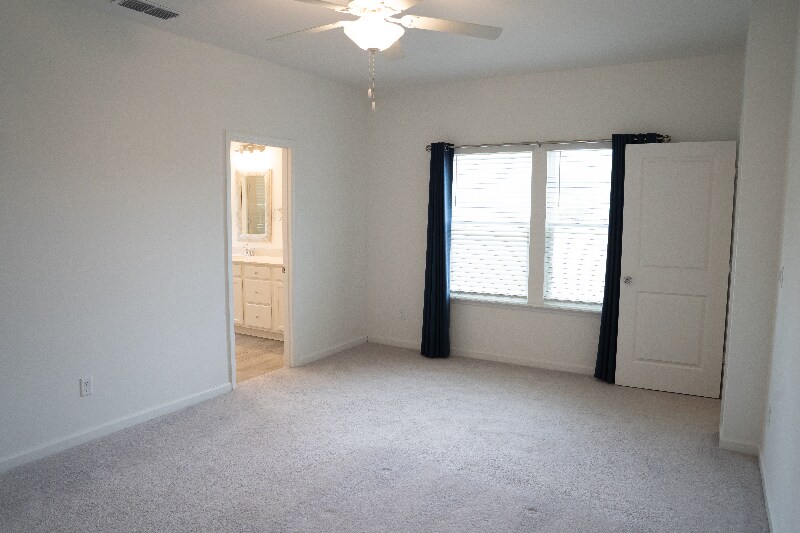 Building Photo - 2965 Crossfield Dr