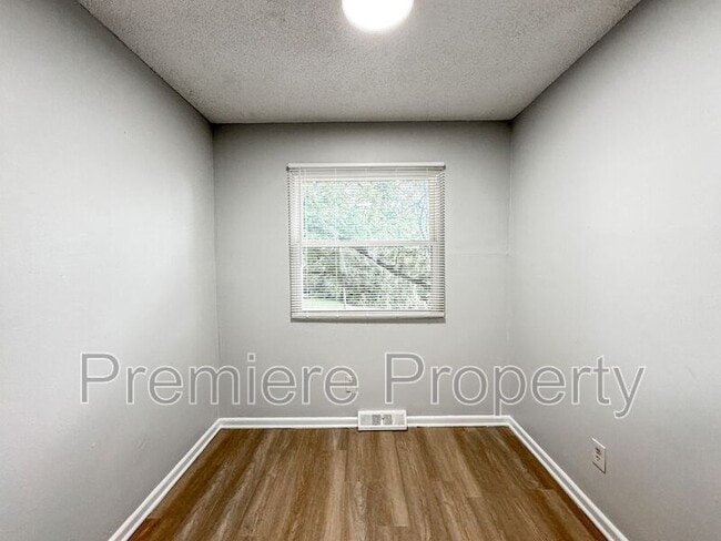 Building Photo - 3014 Ruby Ave