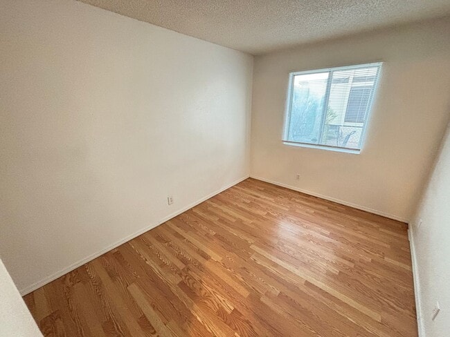 Building Photo - 155 Westminster Way