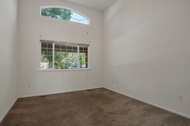 Building Photo - 13647 Plaster Cir