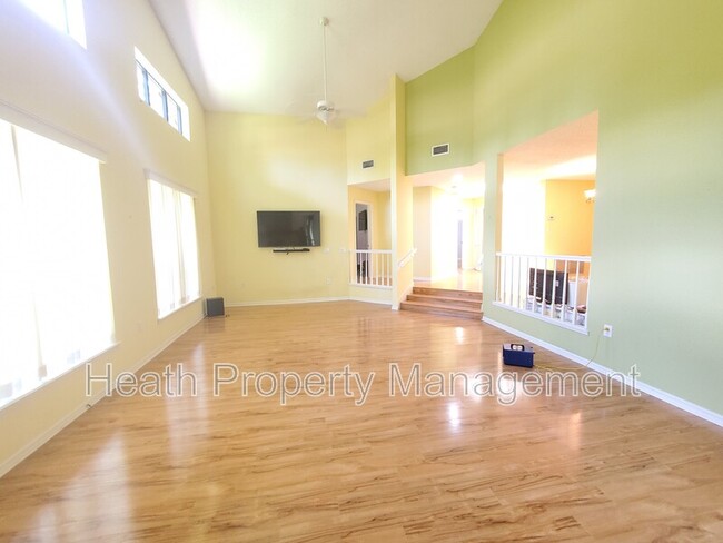 Building Photo - 11609 Parkview Ln