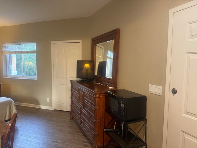 Building Photo - 8325 Mulligan Cir