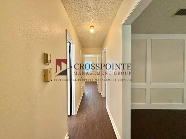 Building Photo - 4819 Gretna Green Ln