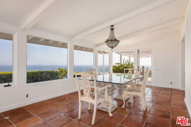 Building Photo - 206 Bellino Dr