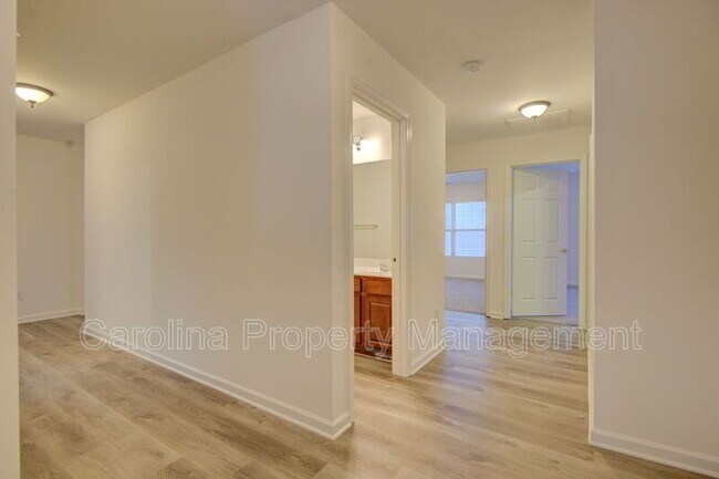 Building Photo - 421 Garden Grove Rd