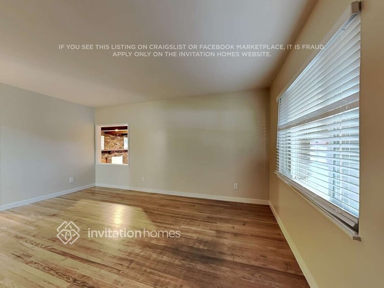 Building Photo - 8451 Murietta Ave