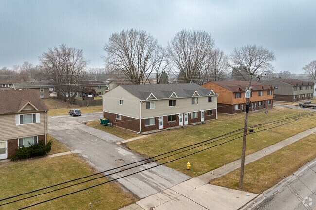 4097 W 73rd Ave - Merrillville 4 Plexes