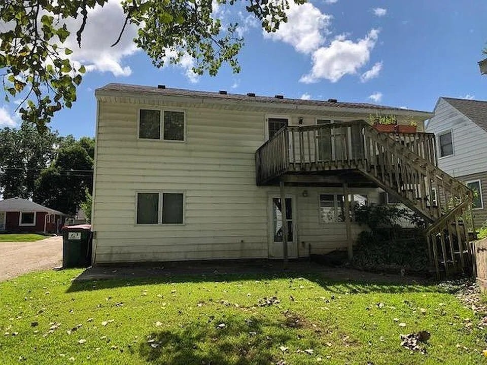 Building Photo - 1531 5th St NE