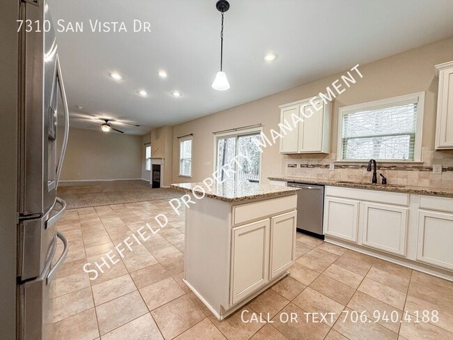 Building Photo - 7310 San Vista Dr